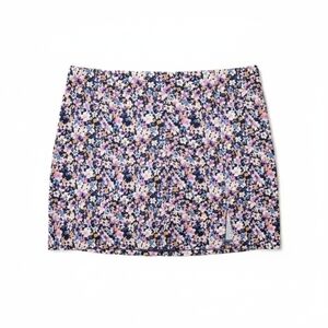 Wild Fable Floral Size 8 Women’s Skirt Stretchy Material & Great Condition